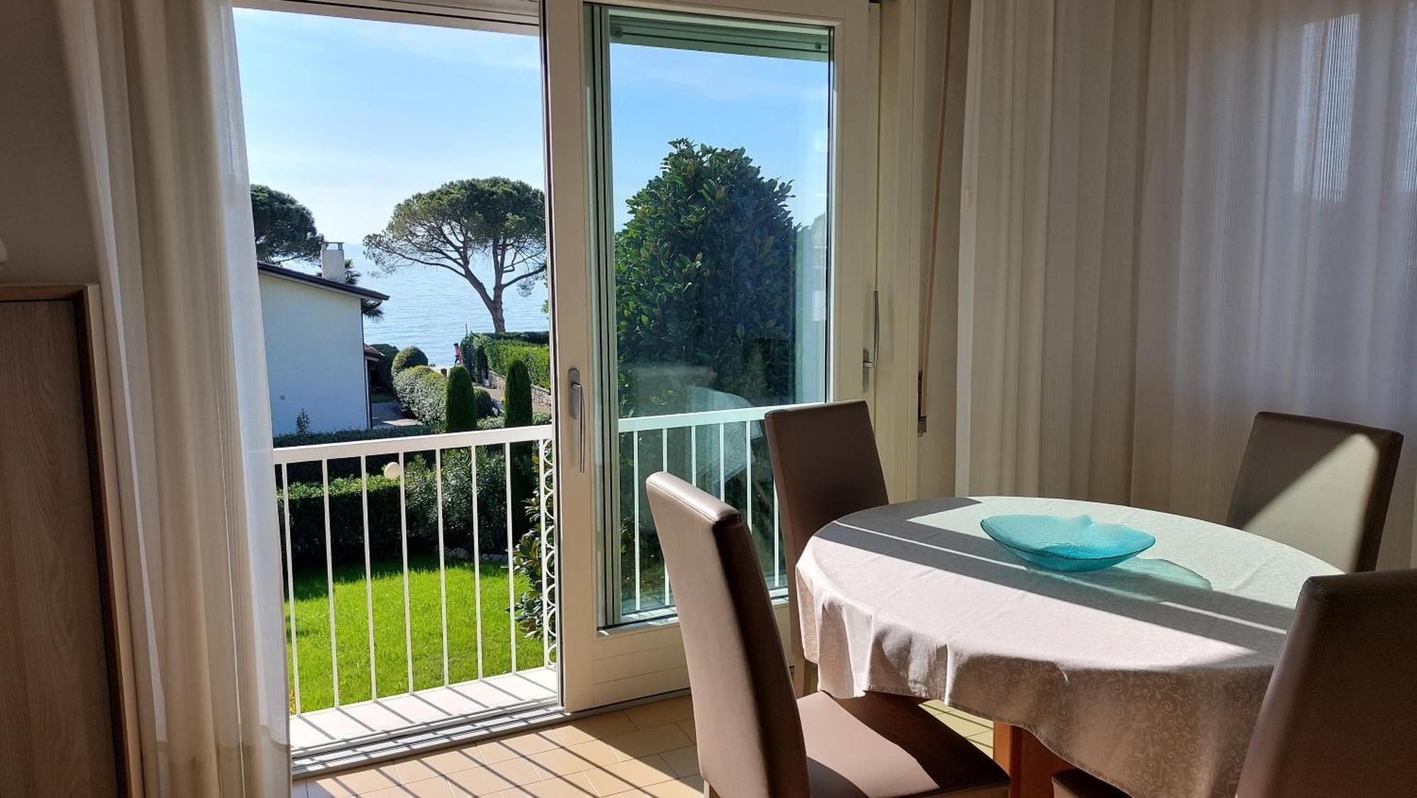 Betulla Lake View Apartment Lazise Exterior foto
